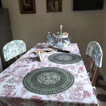 Apartment Cairoli 21 *